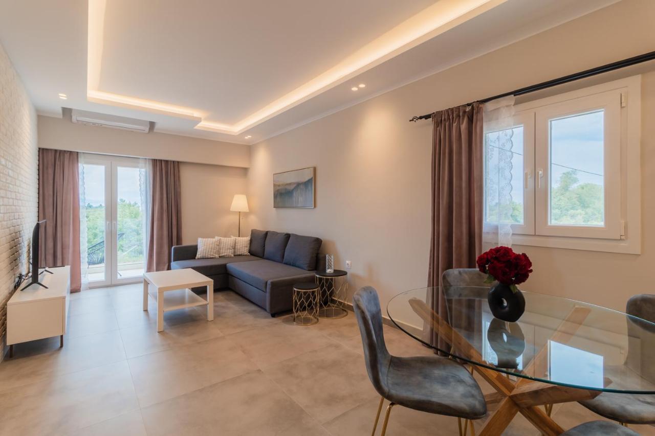 Melena Premium Suites โรดา ภายนอก รูปภาพ